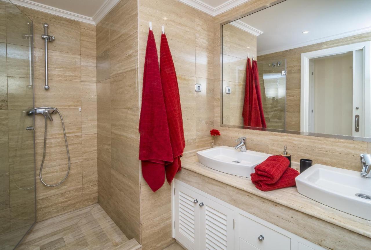 Hb - Comfortable Beachfront Holiday Apartment إِستيبونا المظهر الخارجي الصورة