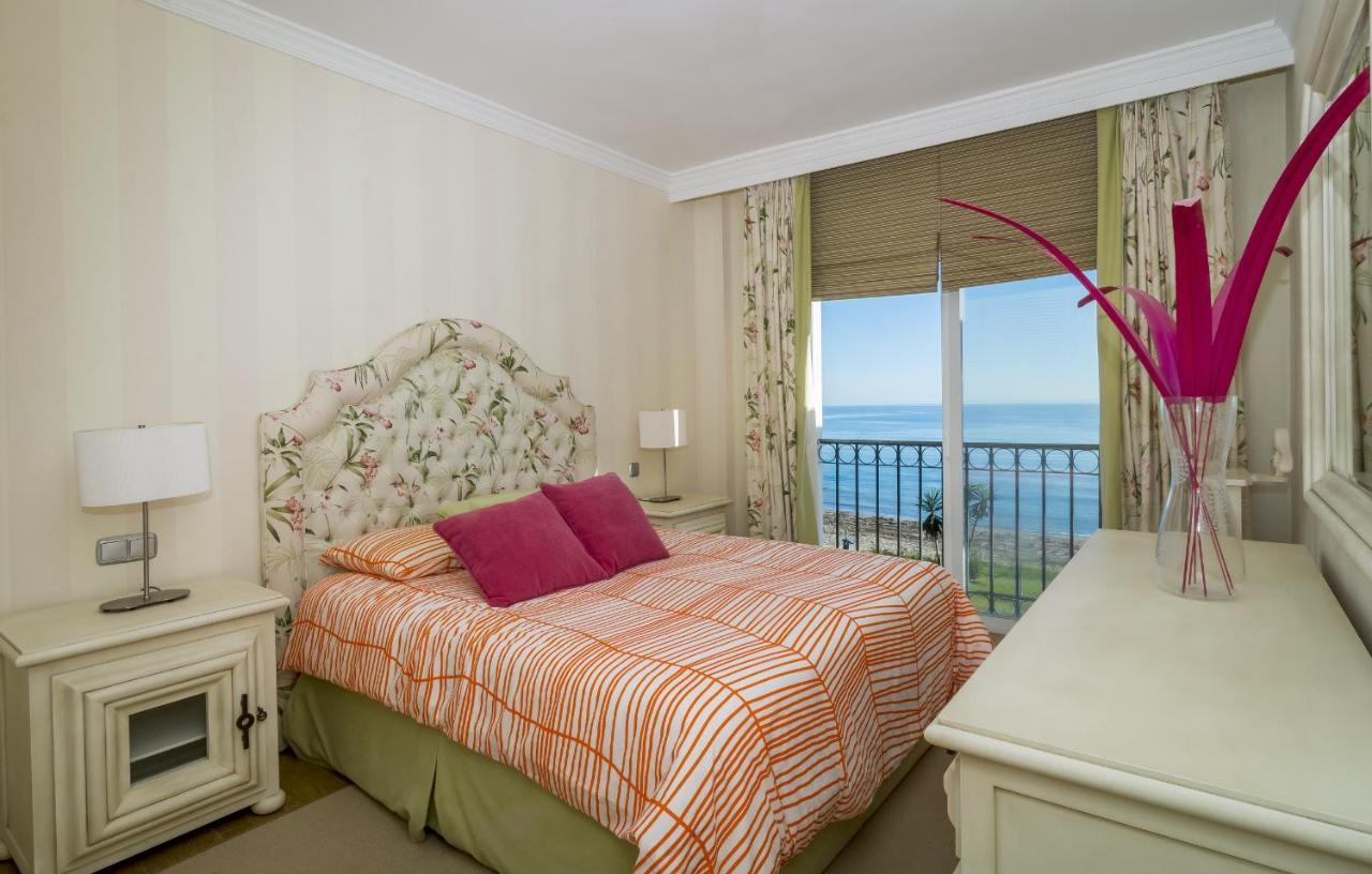 Hb - Comfortable Beachfront Holiday Apartment إِستيبونا المظهر الخارجي الصورة