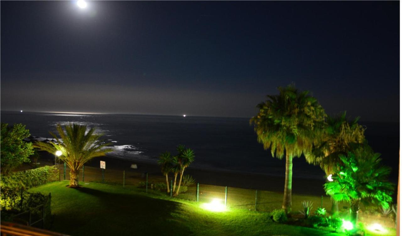 Hb - Comfortable Beachfront Holiday Apartment إِستيبونا المظهر الخارجي الصورة